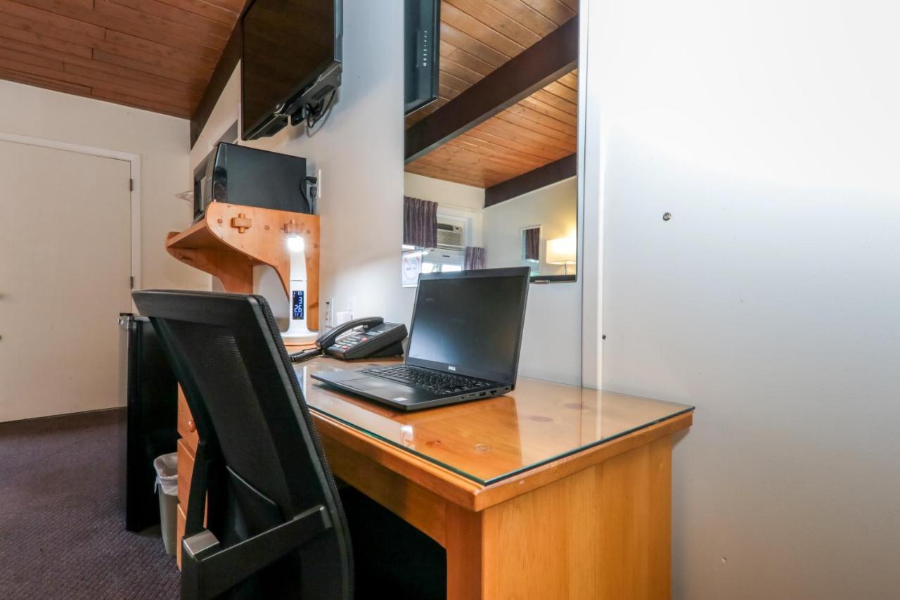 Lakeview Motel Haliburton Εξωτερικό φωτογραφία