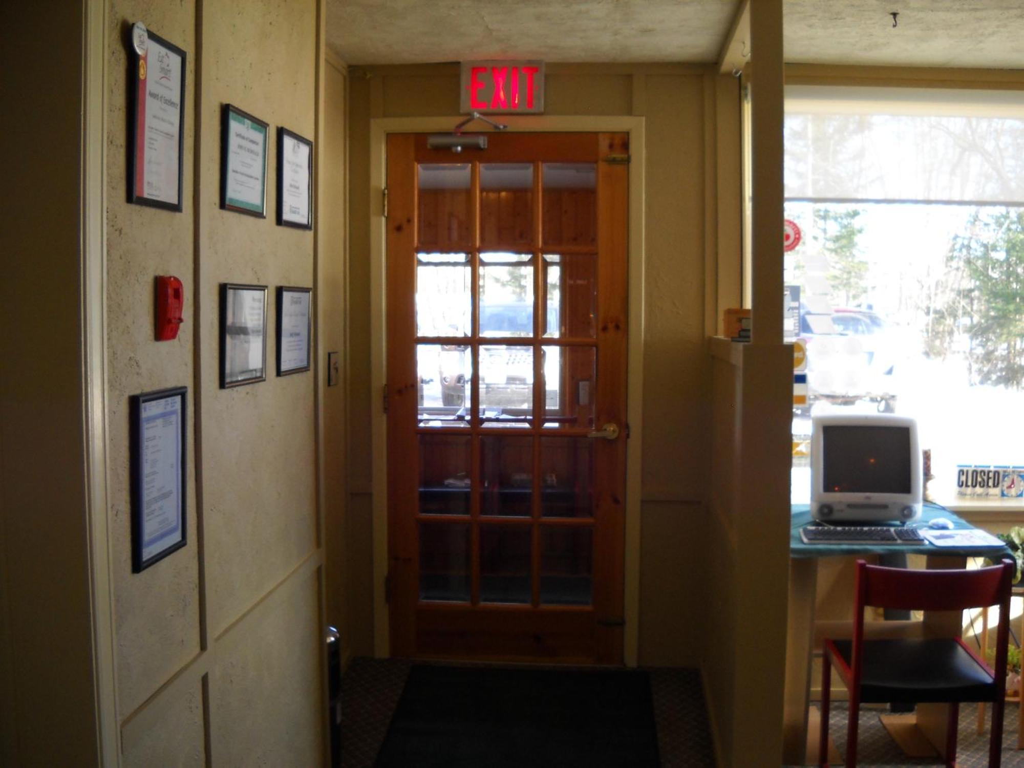 Lakeview Motel Haliburton Εξωτερικό φωτογραφία