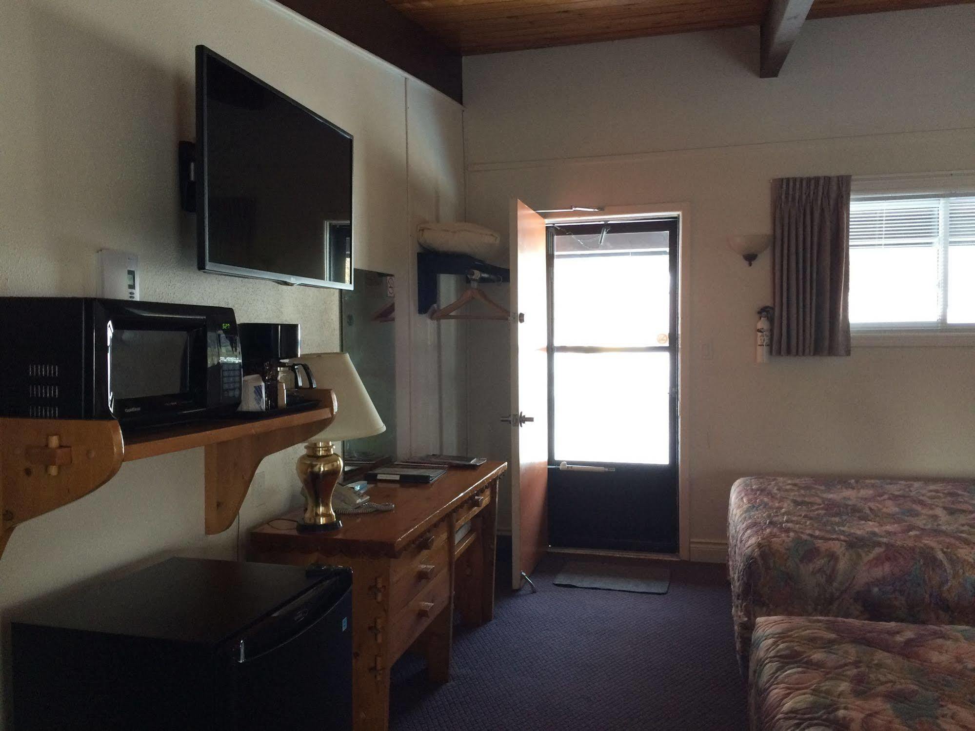 Lakeview Motel Haliburton Εξωτερικό φωτογραφία